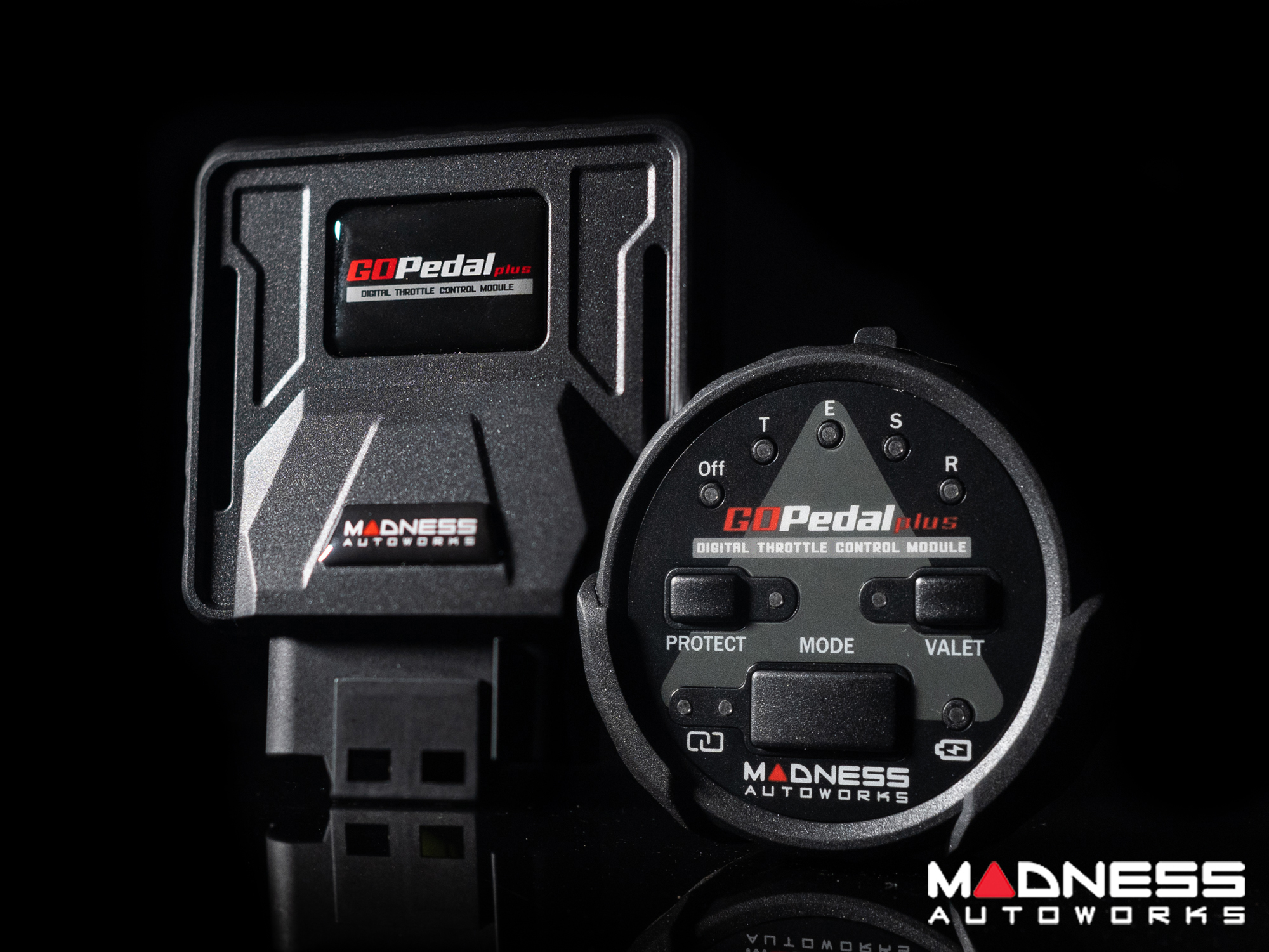 Jeep Wrangler JL Throttle Response Controller - MADNESS GOPedal Plus - 3.6L V6